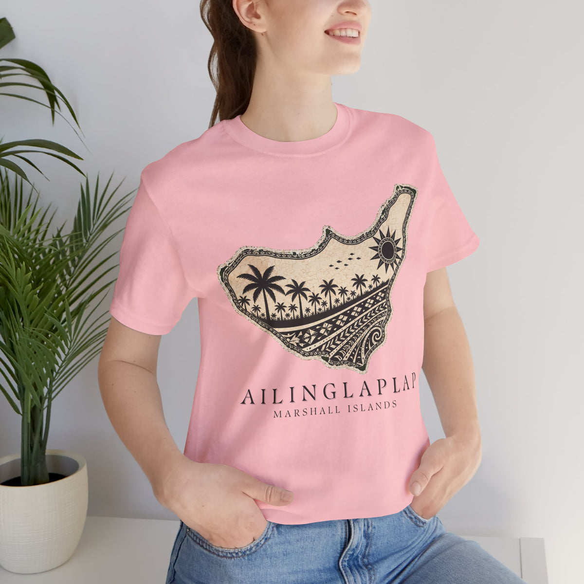 AILINGLAPLAP Tribal Sun Unisex T-Shirt