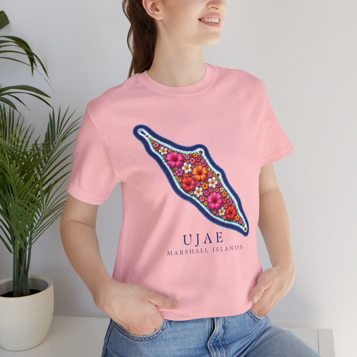 UJAE FLOWER Unisex T-Shirt
