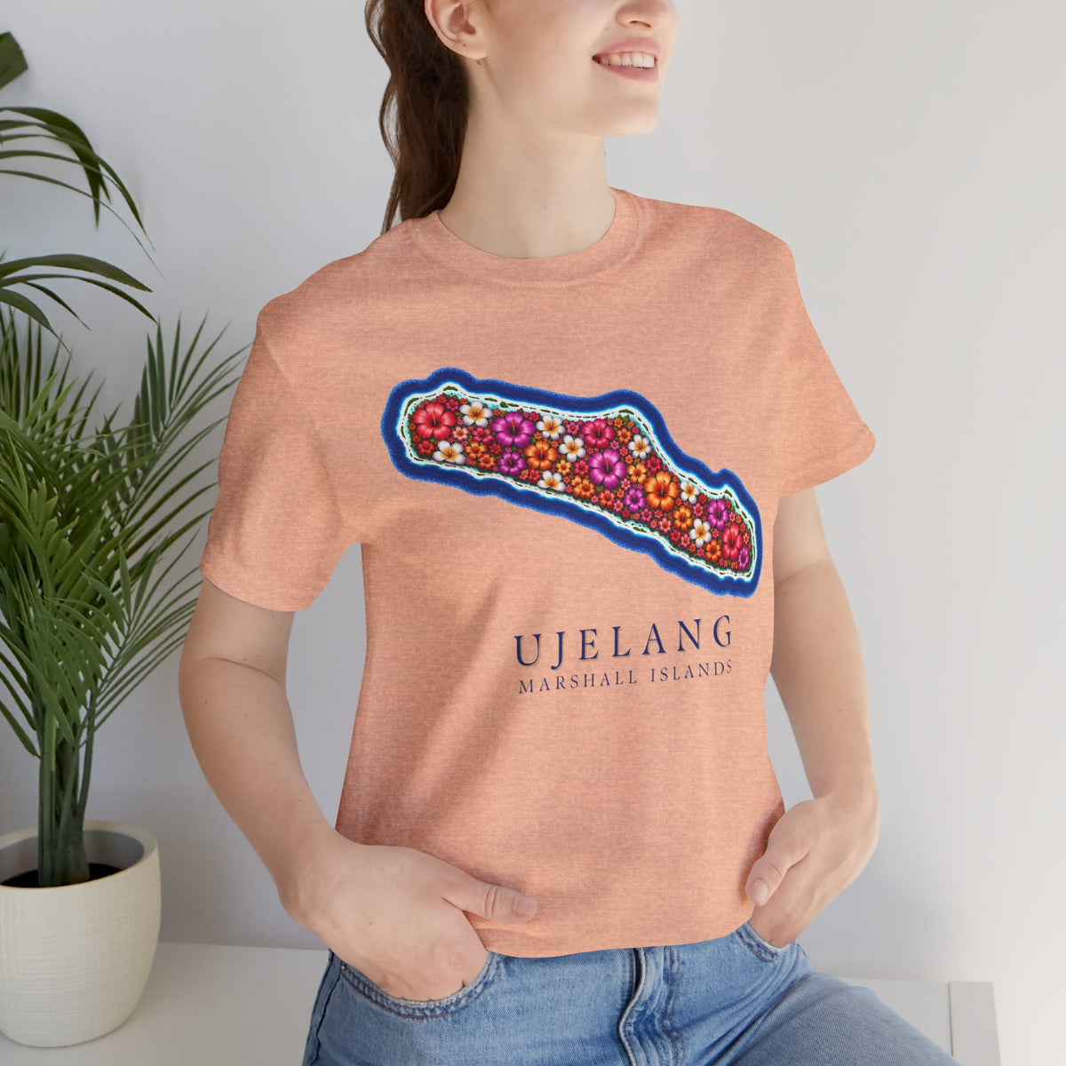 UJELANG FLOWER Unisex T-Shirt