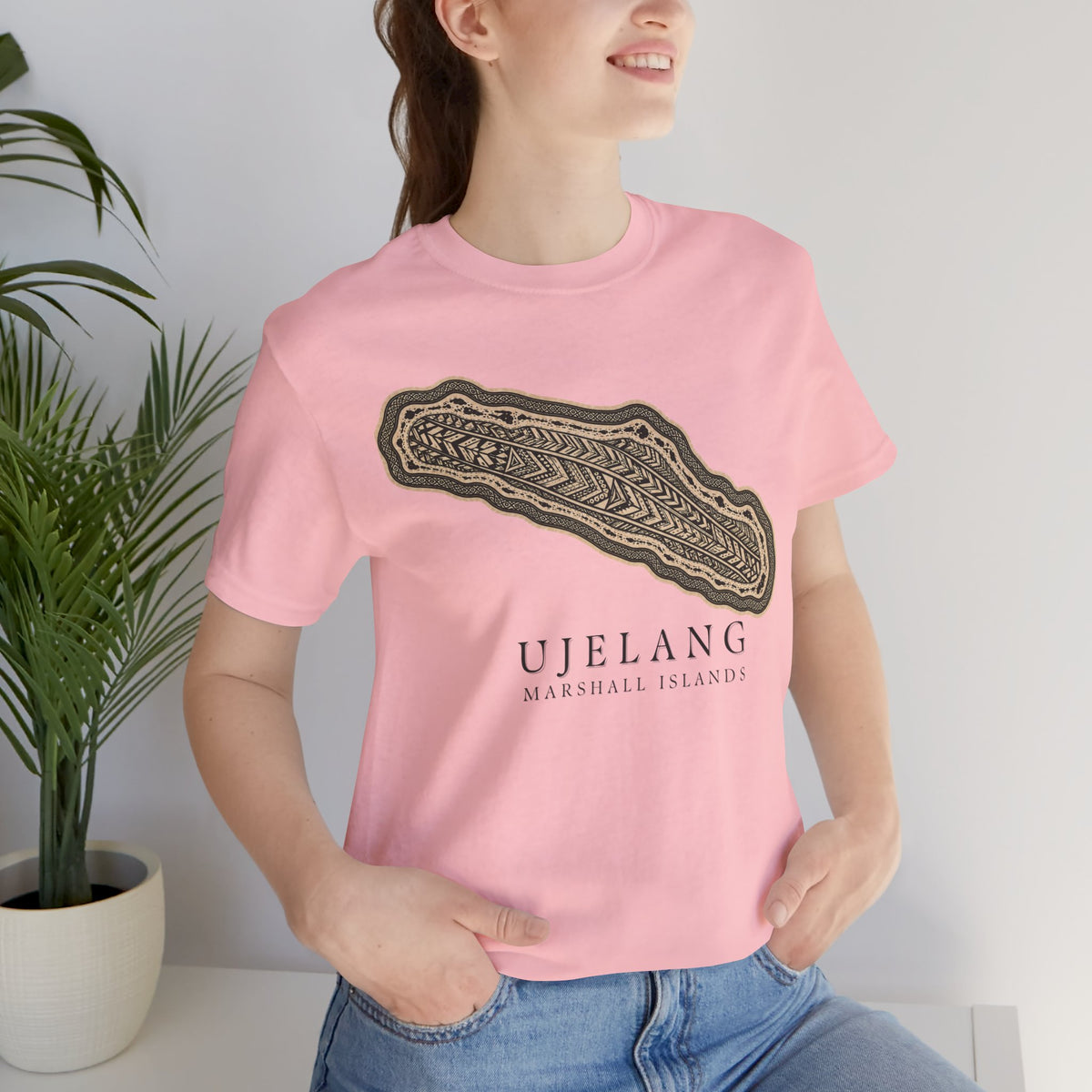 UJELANG Tribal Sun Unisex T-Shirt