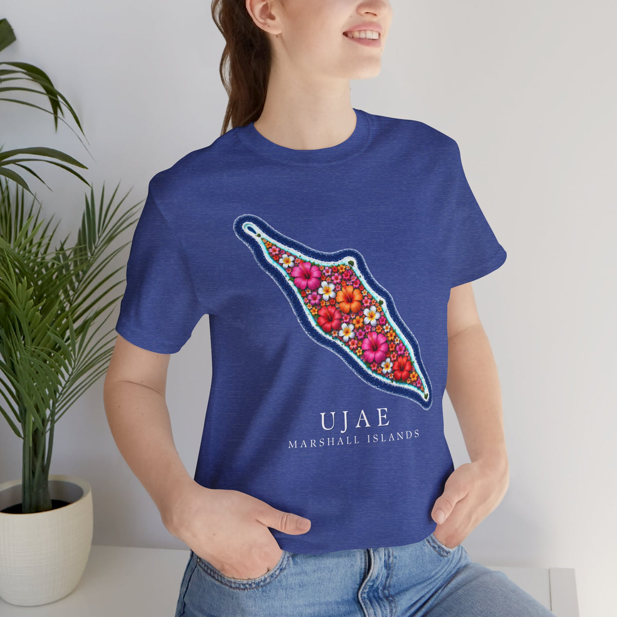 UJAE FLOWER Unisex T-Shirt