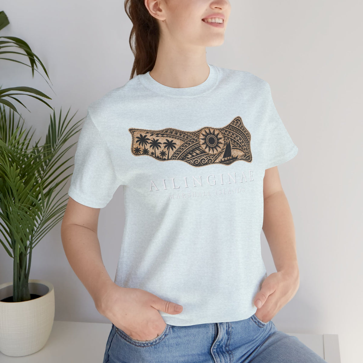 AILINGINAE Tribal Sun Unisex T-Shirt