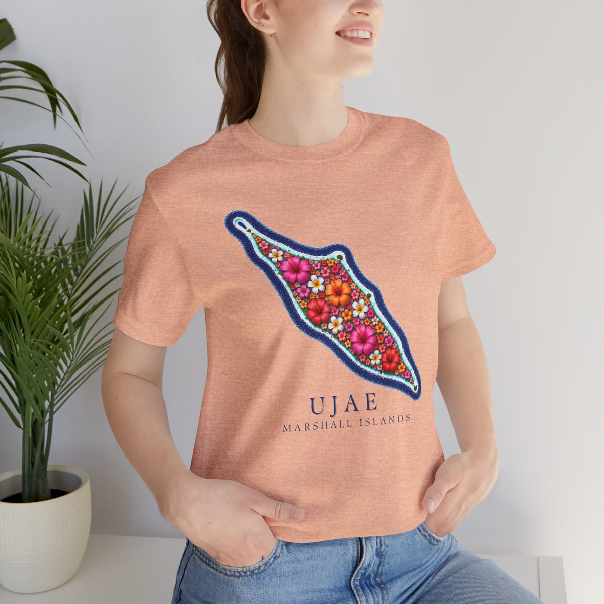 UJAE FLOWER Unisex T-Shirt
