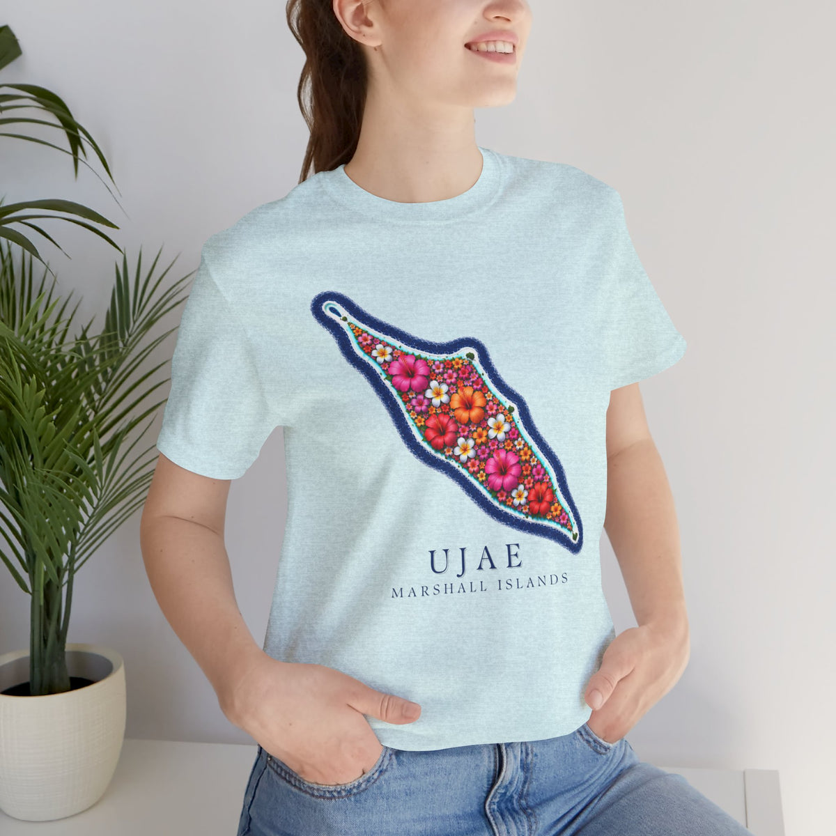 UJAE FLOWER Unisex T-Shirt