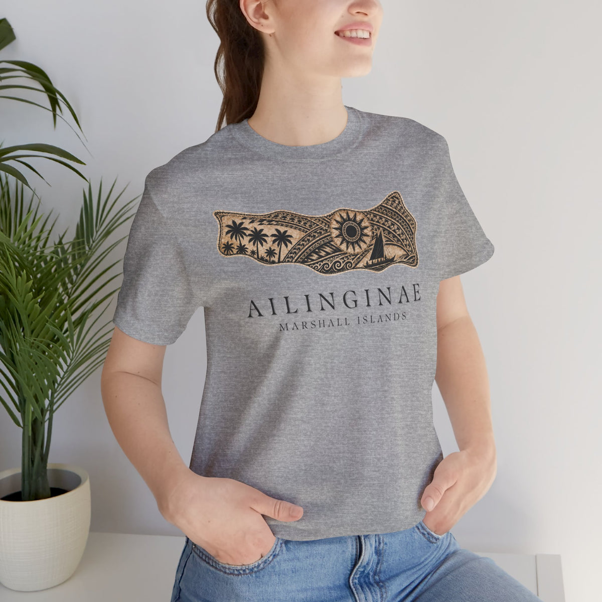 AILINGINAE Tribal Sun Unisex T-Shirt