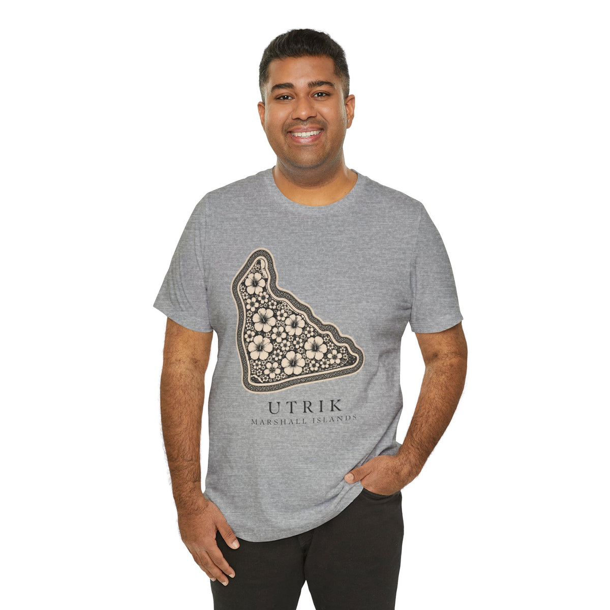 UTRIK Tribal Sun Unisex T-Shirt