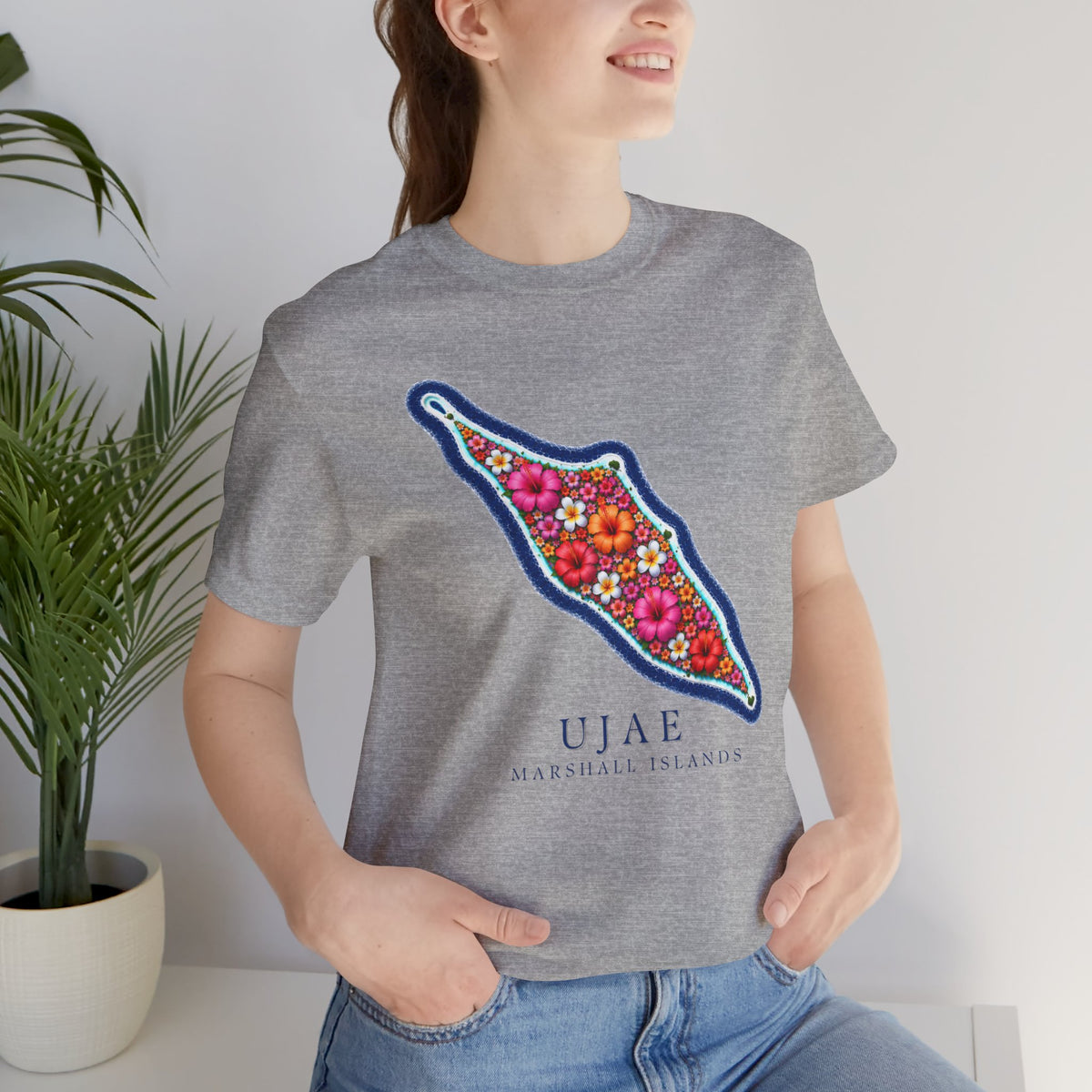UJAE FLOWER Unisex T-Shirt