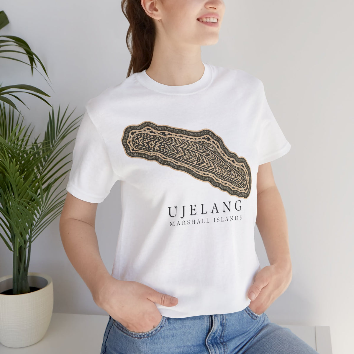 UJELANG Tribal Sun Unisex T-Shirt