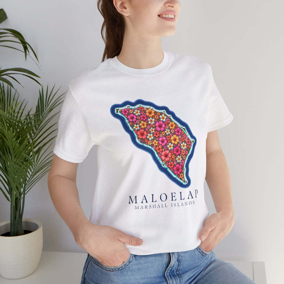 MALOELAP FLOWER  Unisex T-Shirt