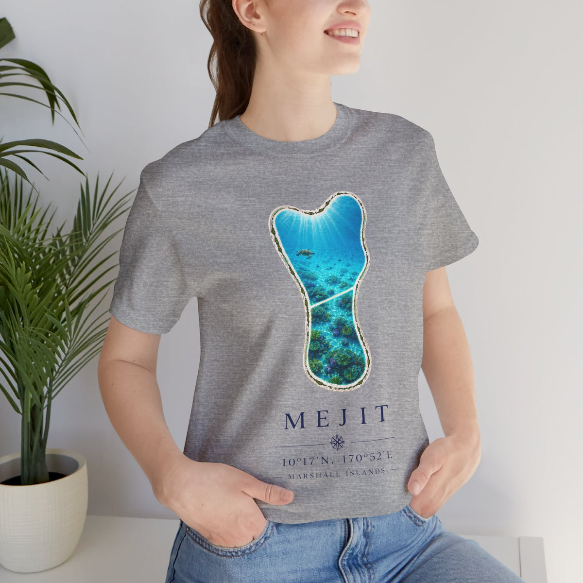 MEJIT Ocean Floor Unisex T-Shirt