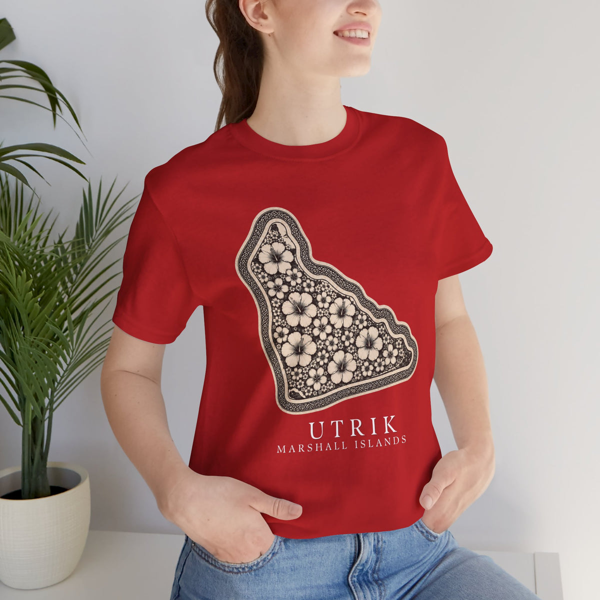 UTRIK Tribal Sun Unisex T-Shirt