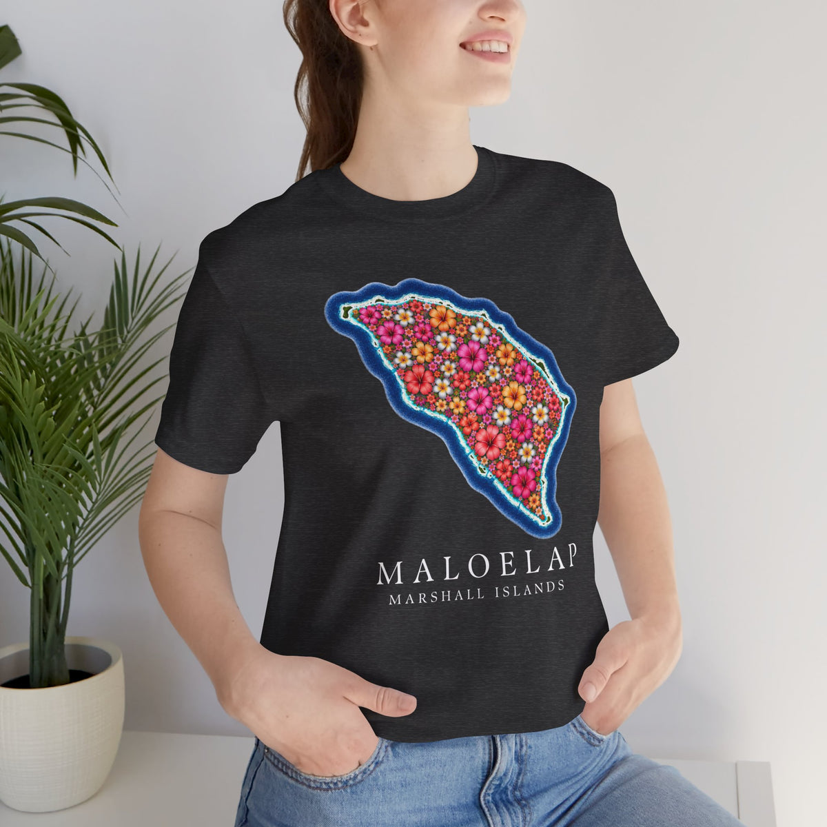 MALOELAP FLOWER  Unisex T-Shirt