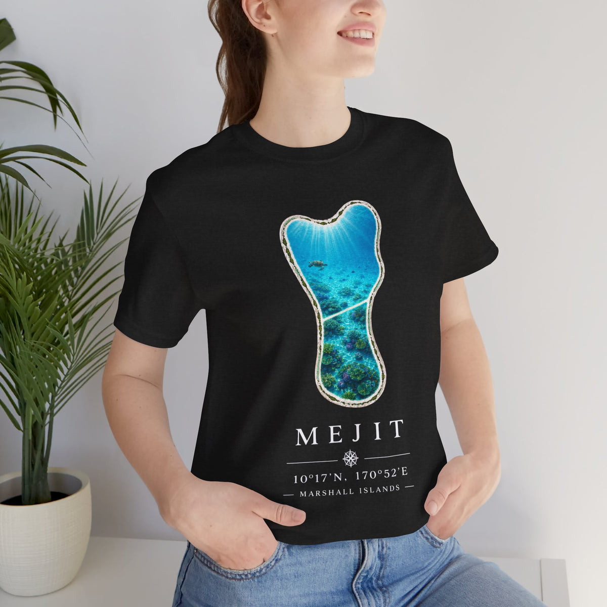 MEJIT Ocean Floor Unisex T-Shirt