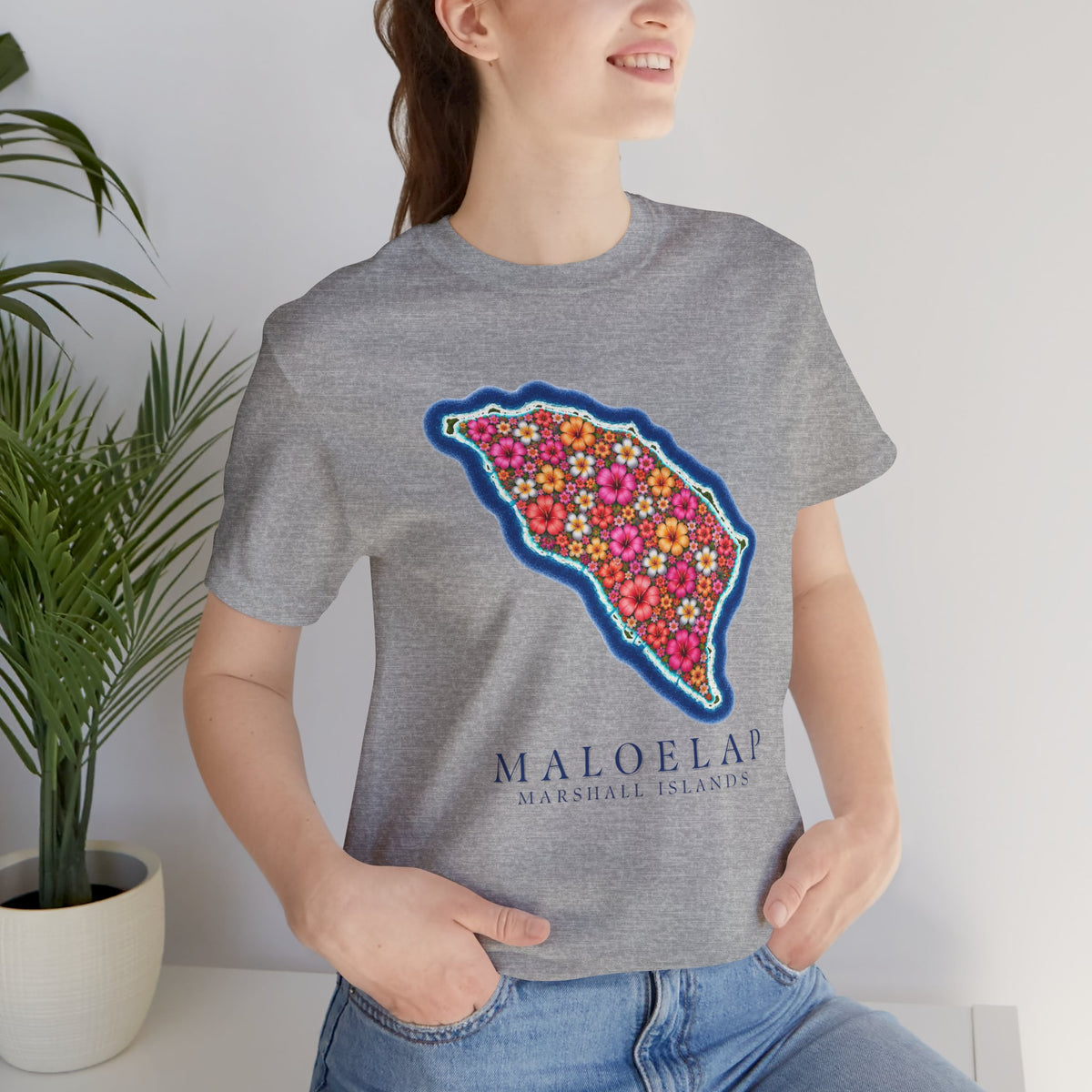 MALOELAP FLOWER  Unisex T-Shirt