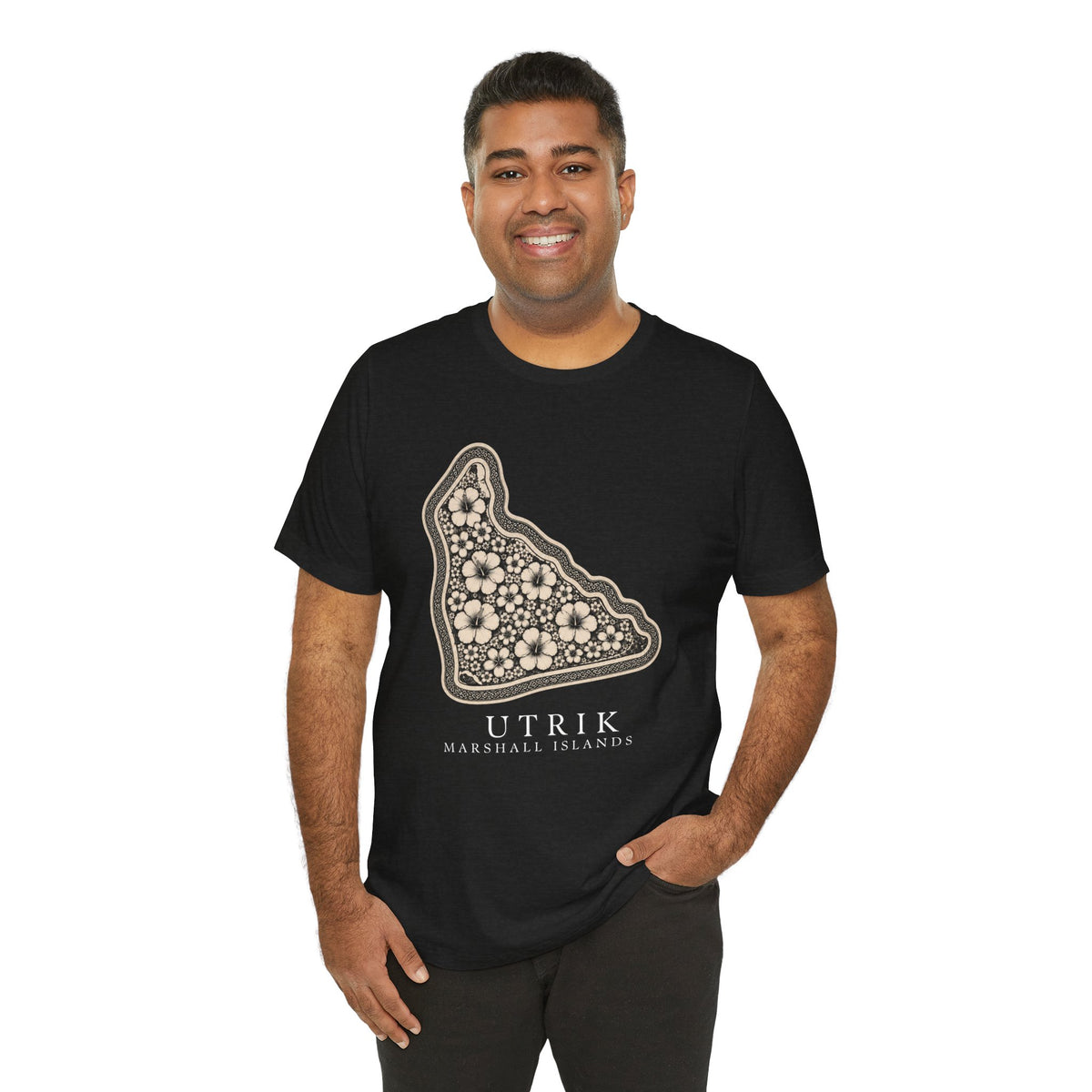 UTRIK Tribal Sun Unisex T-Shirt