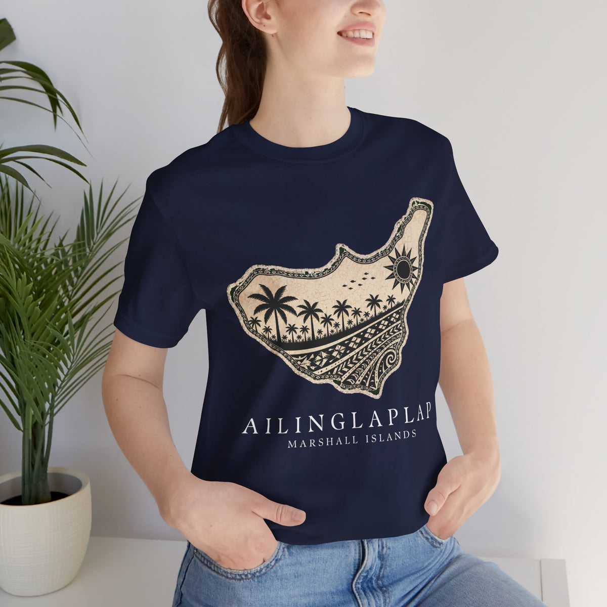 AILINGLAPLAP Tribal Sun Unisex T-Shirt