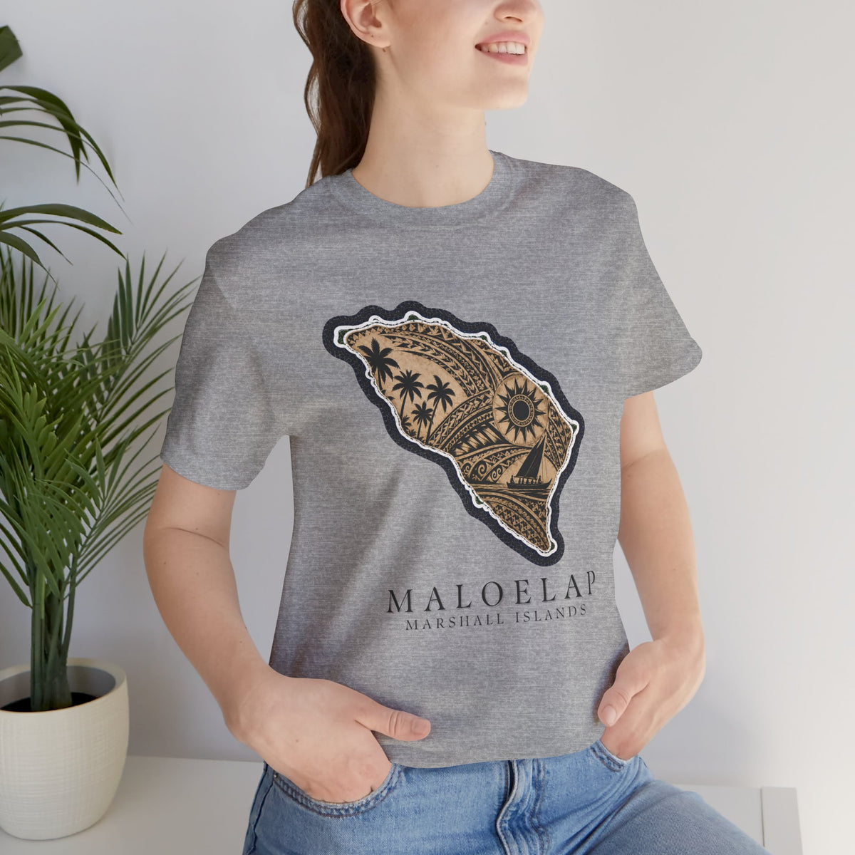 MALOELAP Tribal Sun Unisex T-Shirt