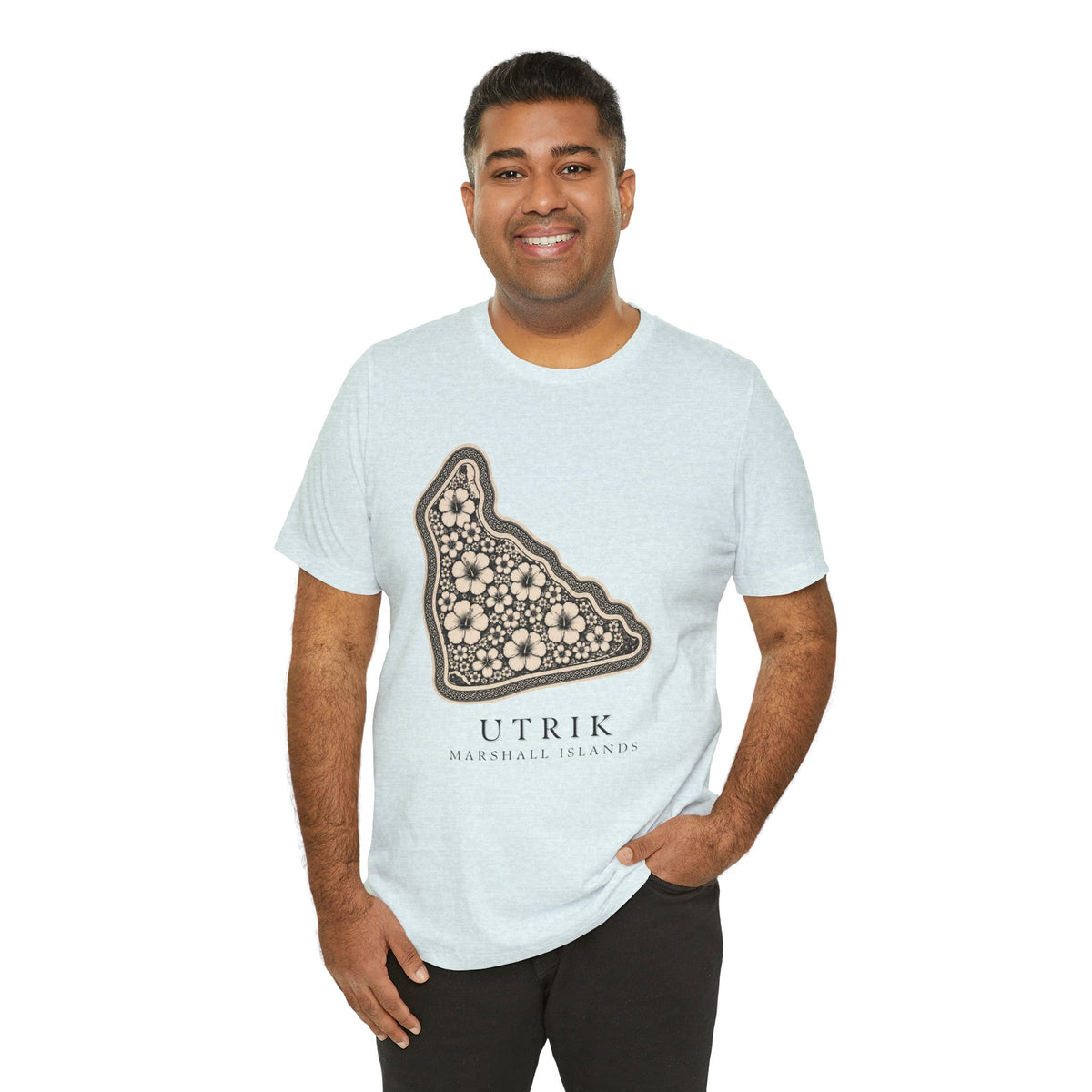 UTRIK Tribal Sun Unisex T-Shirt