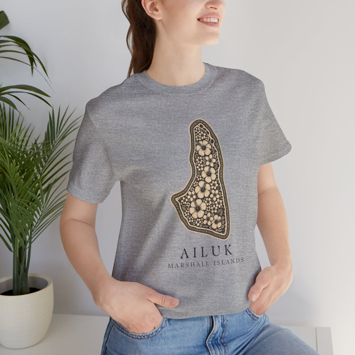 AILUK Tribal Sun Unisex T-Shirt
