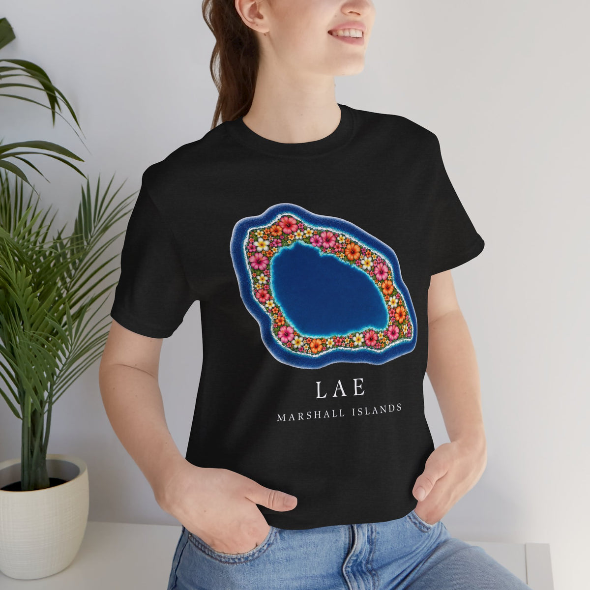 LAE FLOWER  Unisex T-Shirt