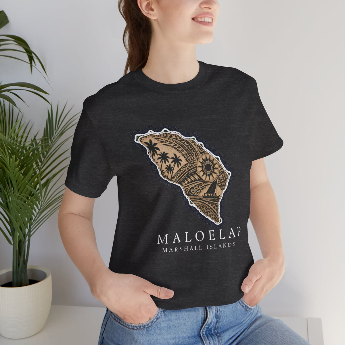 MALOELAP Tribal Sun Unisex T-Shirt