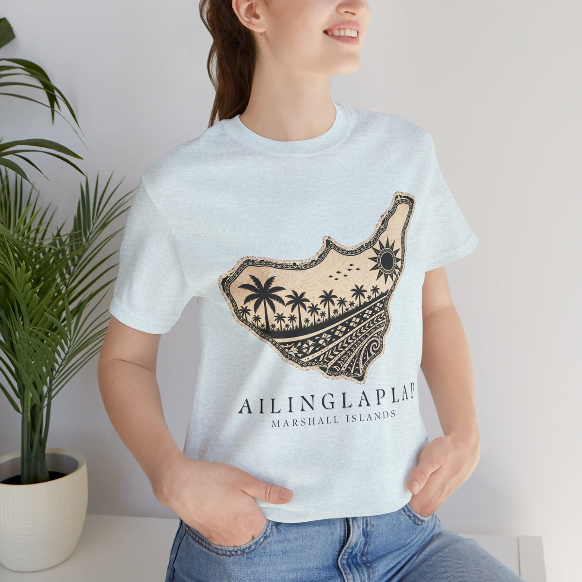 AILINGLAPLAP Tribal Sun Unisex T-Shirt