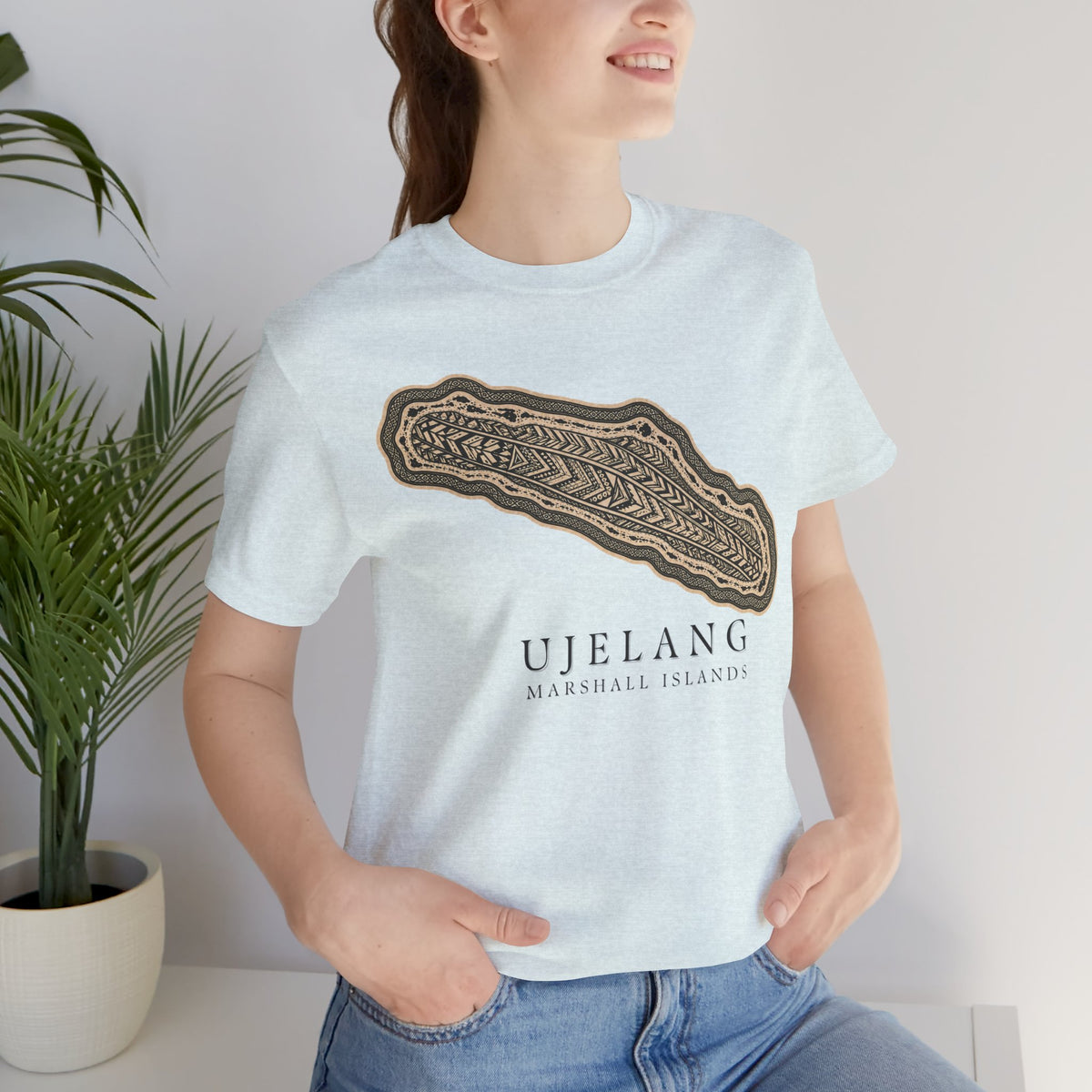 UJELANG Tribal Sun Unisex T-Shirt