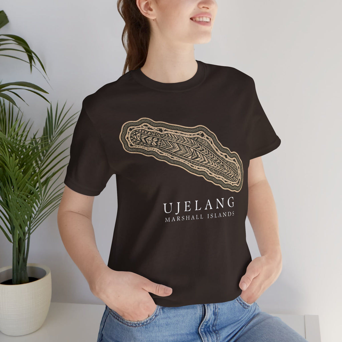 UJELANG Tribal Sun Unisex T-Shirt