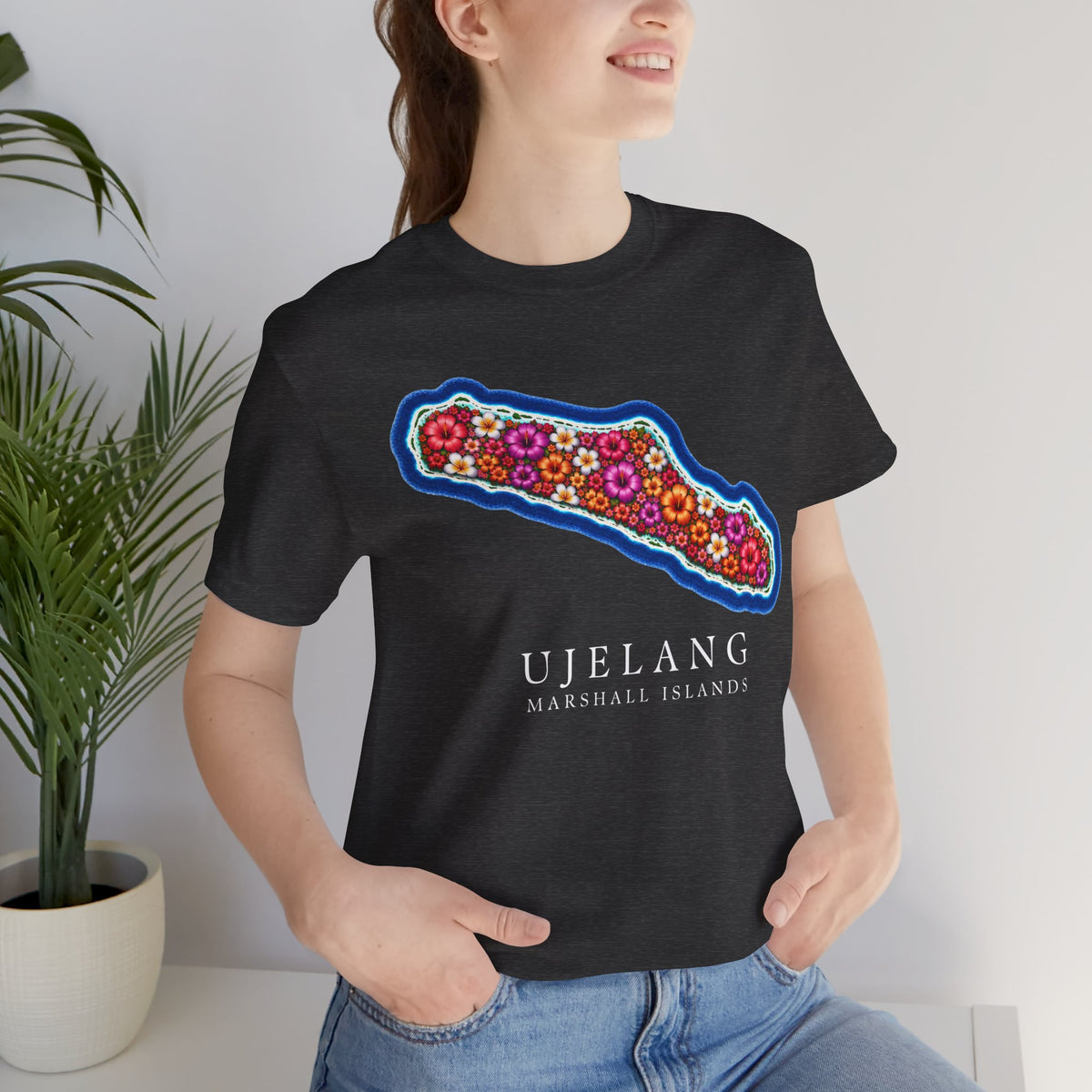 UJELANG FLOWER  Unisex T-Shirt