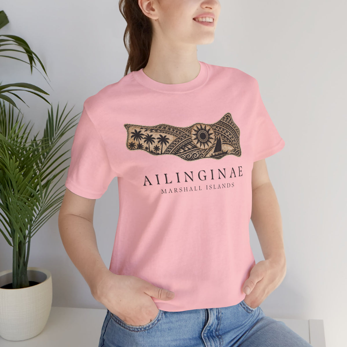 AILINGINAE Tribal Sun Unisex T-Shirt